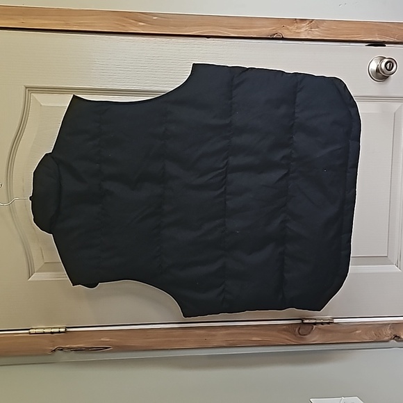 St. John's Bay size large thick warm vest. Black in color - Picture 4 of 4